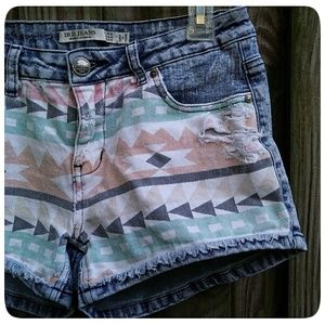 Iris Jeans | Acidwashed Jean Shorts | Size Med